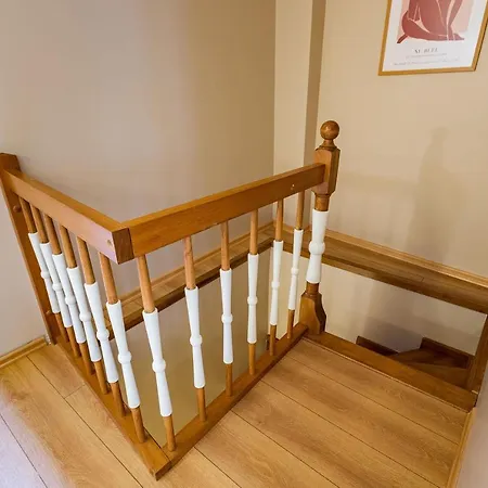 Nice Duplex Apartment Surrounded By Popular Attractions In Beyoglu *