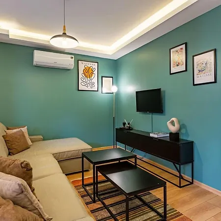 Nice Duplex Apartment Surrounded By Popular Attractions In Beyoglu Istanbul