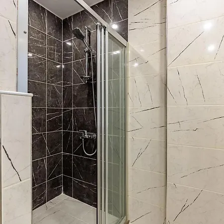 Nice Duplex Apartment Surrounded By Popular Attractions In Beyoglu Lejlighed